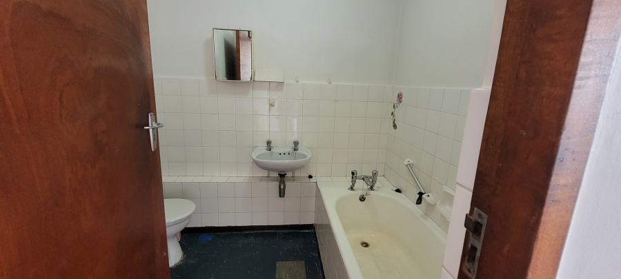 1 Bedroom Property for Sale in Humewood Eastern Cape